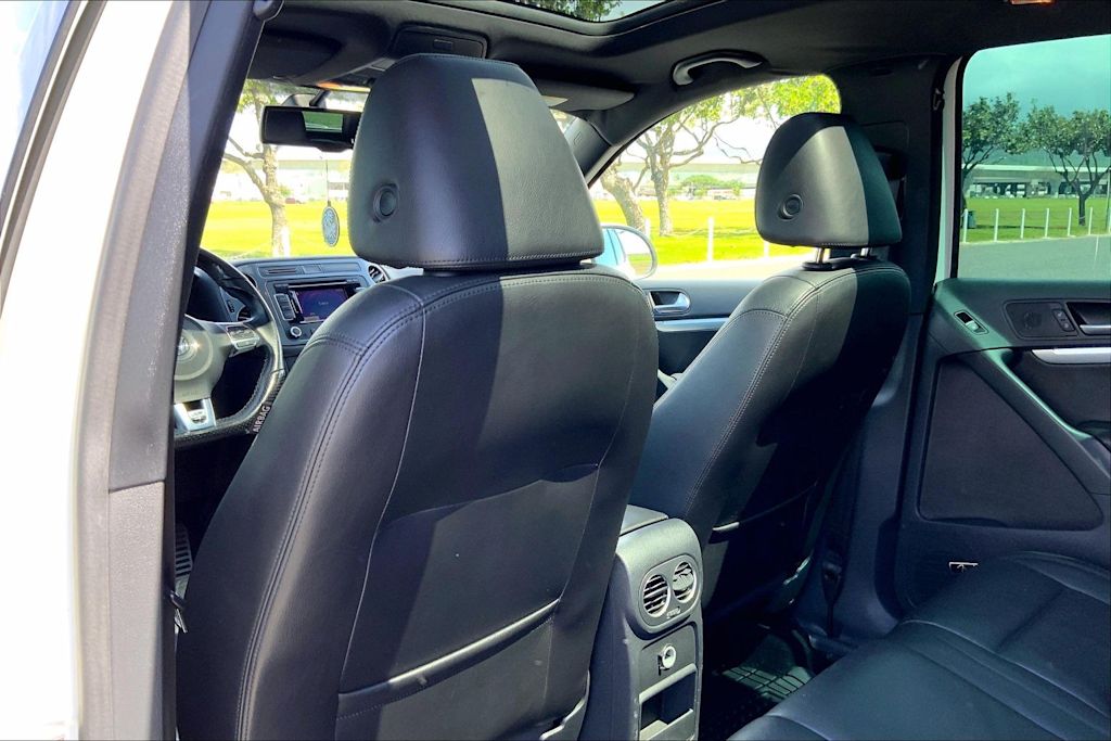 Thumbnail: 2015 Volkswagen Tiguan - 12