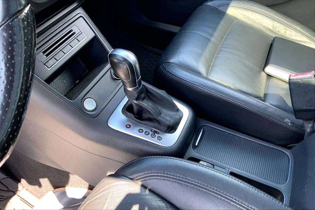 Thumbnail: 2015 Volkswagen Tiguan - 16