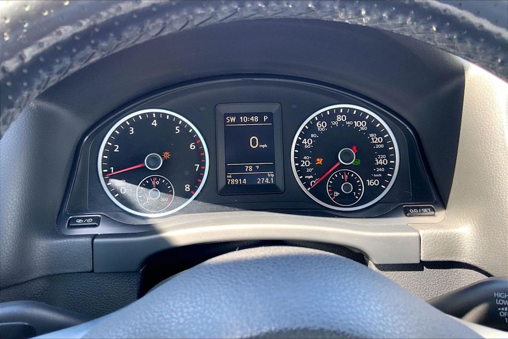 Thumbnail: 2015 Volkswagen Tiguan - 17