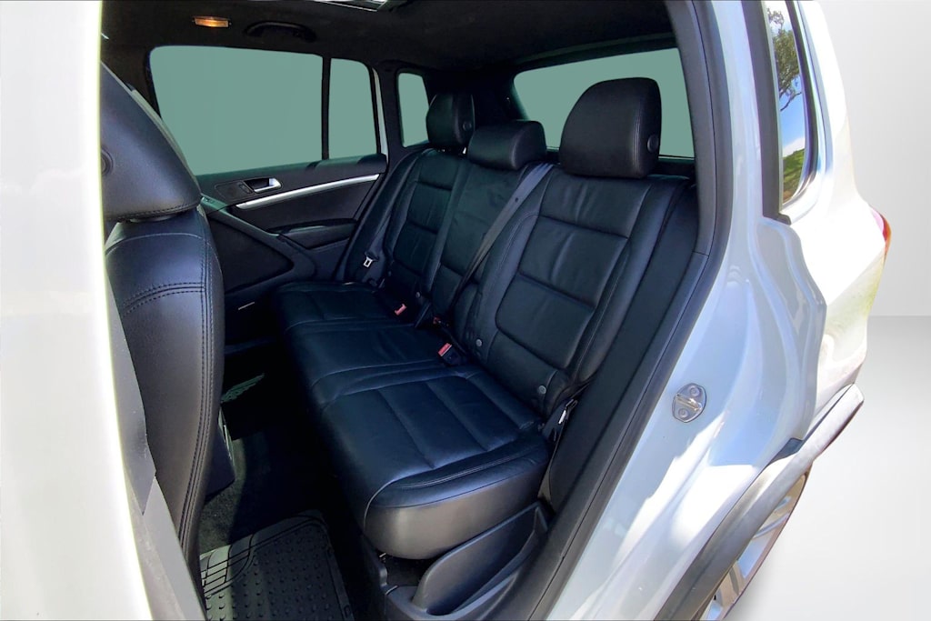 Thumbnail: 2015 Volkswagen Tiguan - 28