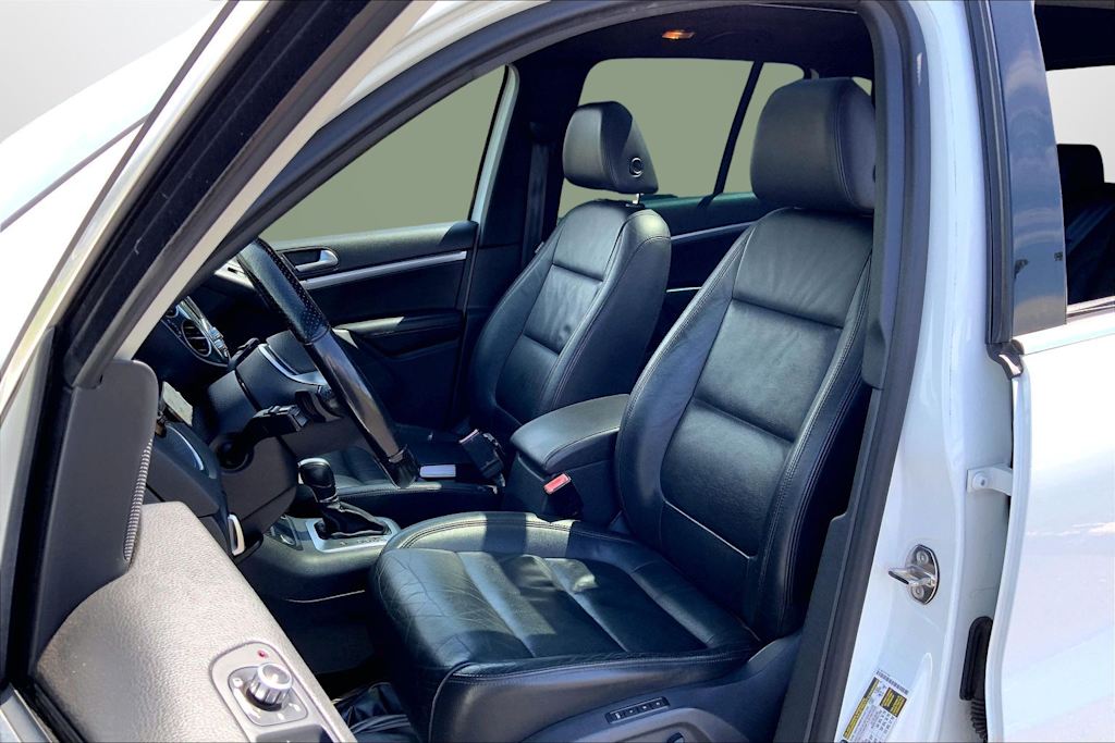 Thumbnail: 2015 Volkswagen Tiguan - 10