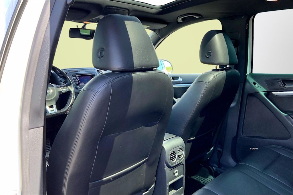 Thumbnail: 2015 Volkswagen Tiguan - 12