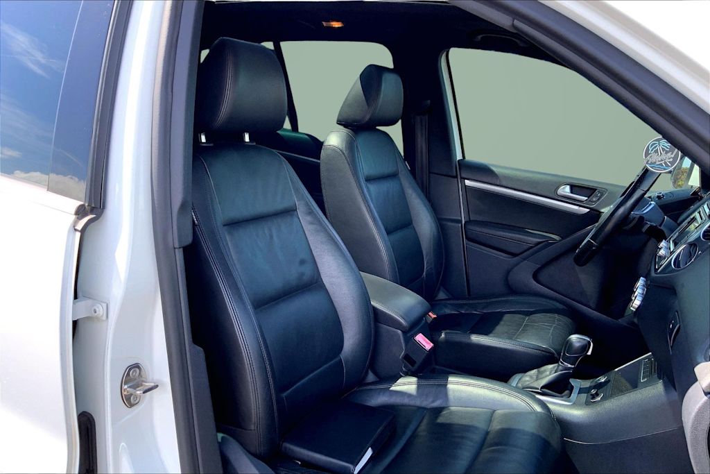 Thumbnail: 2015 Volkswagen Tiguan - 11