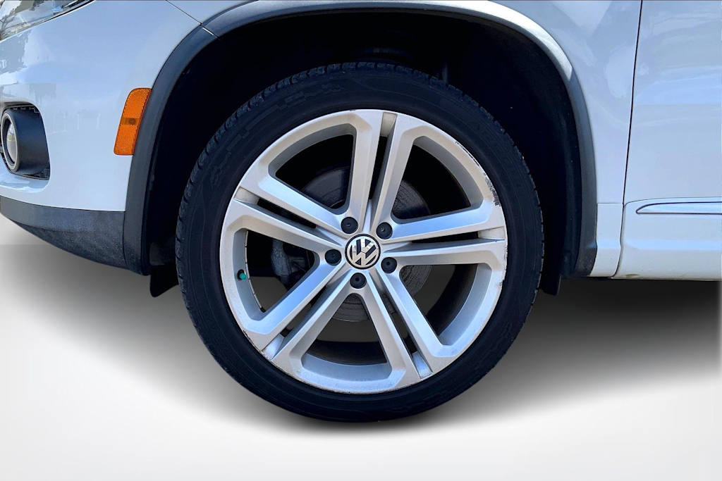Thumbnail: 2015 Volkswagen Tiguan - 8