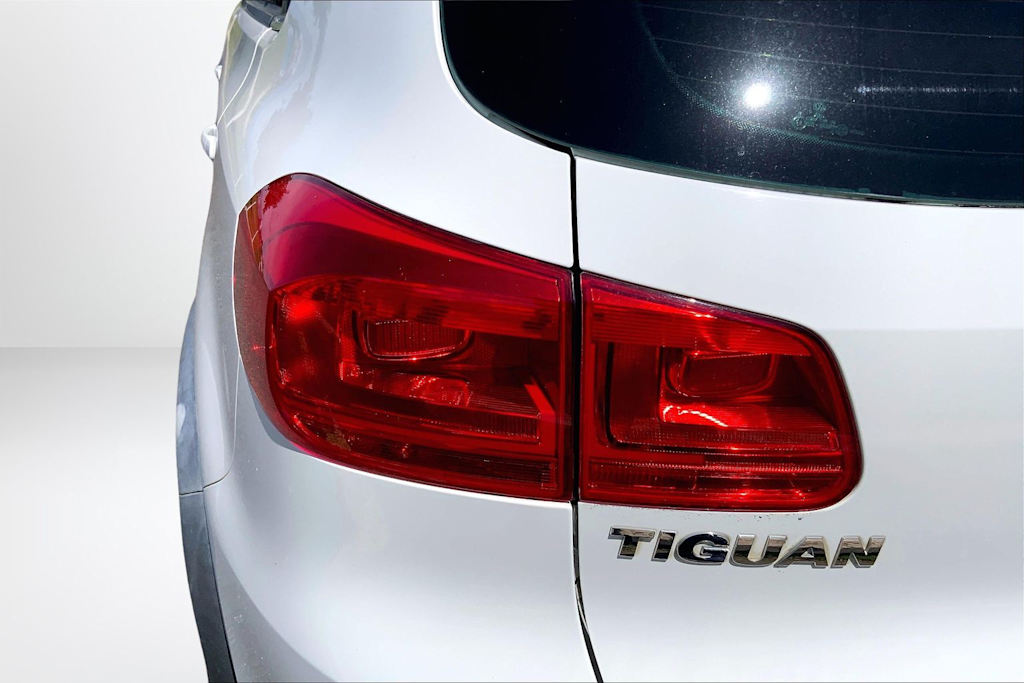 Thumbnail: 2015 Volkswagen Tiguan - 31