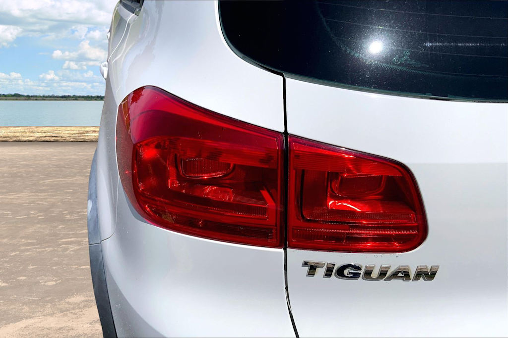Thumbnail: 2015 Volkswagen Tiguan - 31