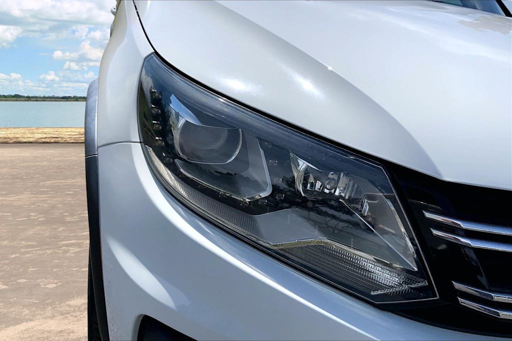 Thumbnail: 2015 Volkswagen Tiguan - 30