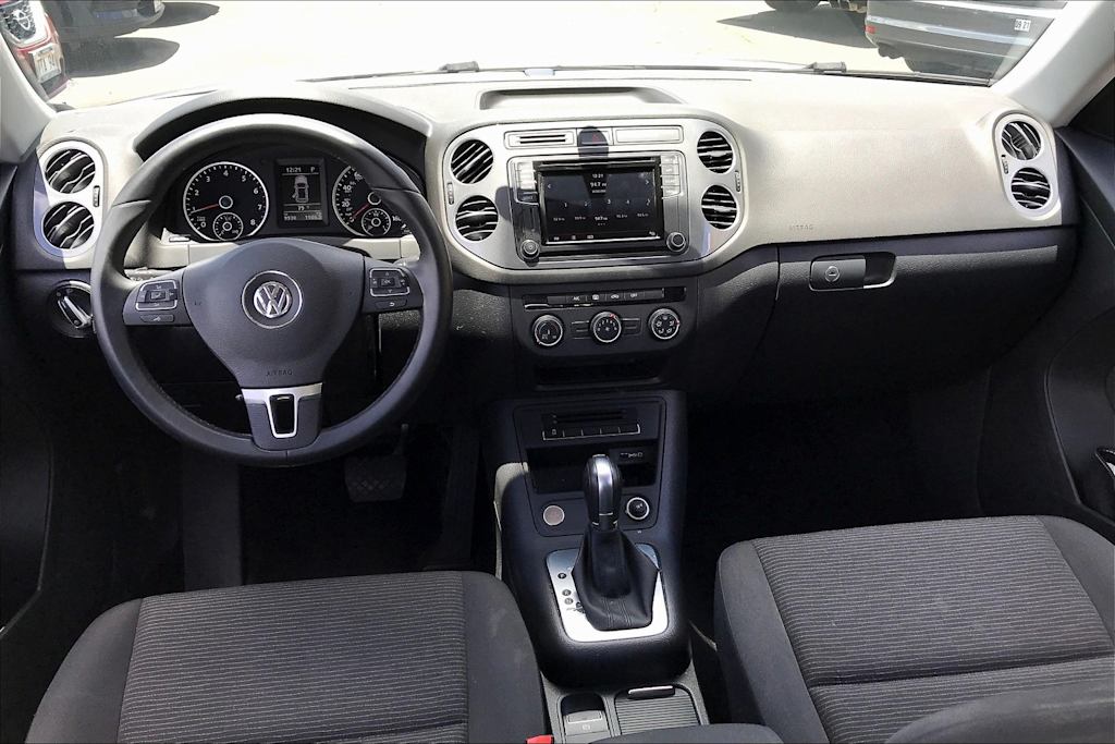 Thumbnail: 2018 Volkswagen Tiguan - 13