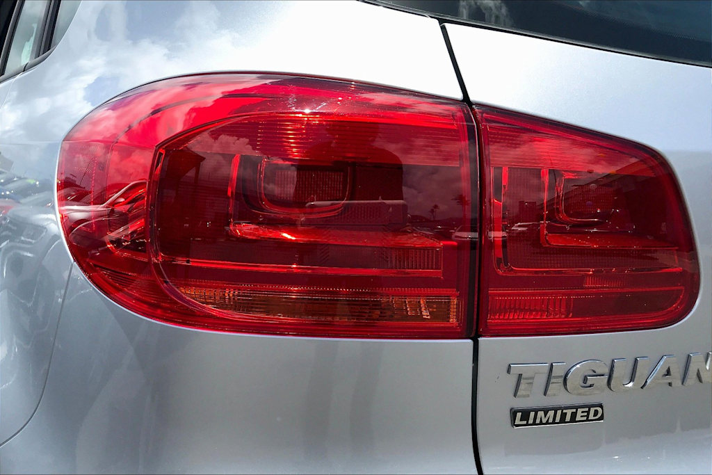 Thumbnail: 2018 Volkswagen Tiguan - 29