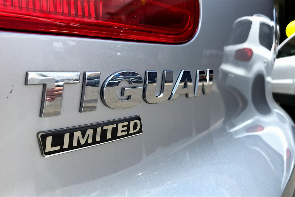 Thumbnail: 2018 Volkswagen Tiguan - 6