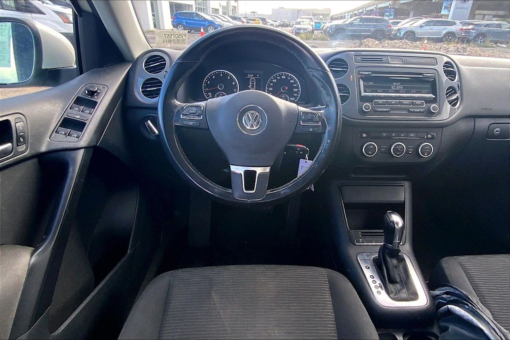 Thumbnail: 2013 Volkswagen Tiguan - 14