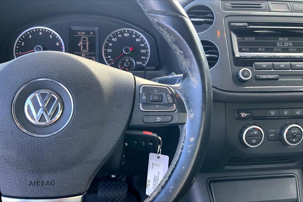 Thumbnail: 2013 Volkswagen Tiguan - 26