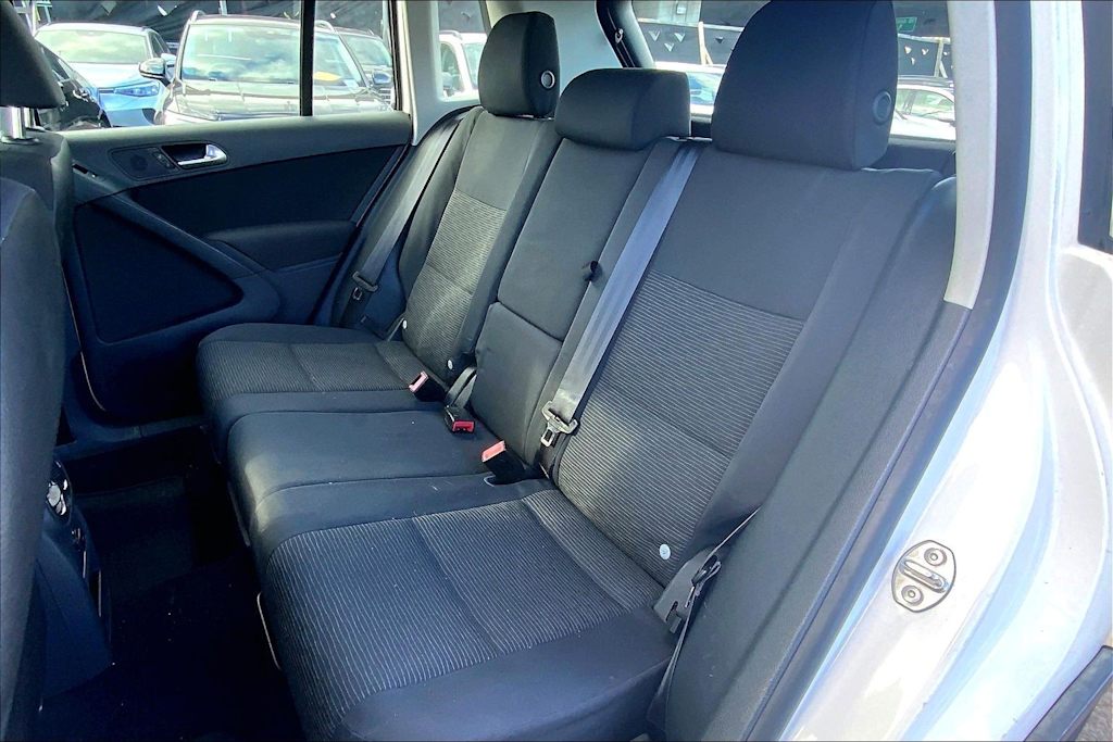 Thumbnail: 2013 Volkswagen Tiguan - 29
