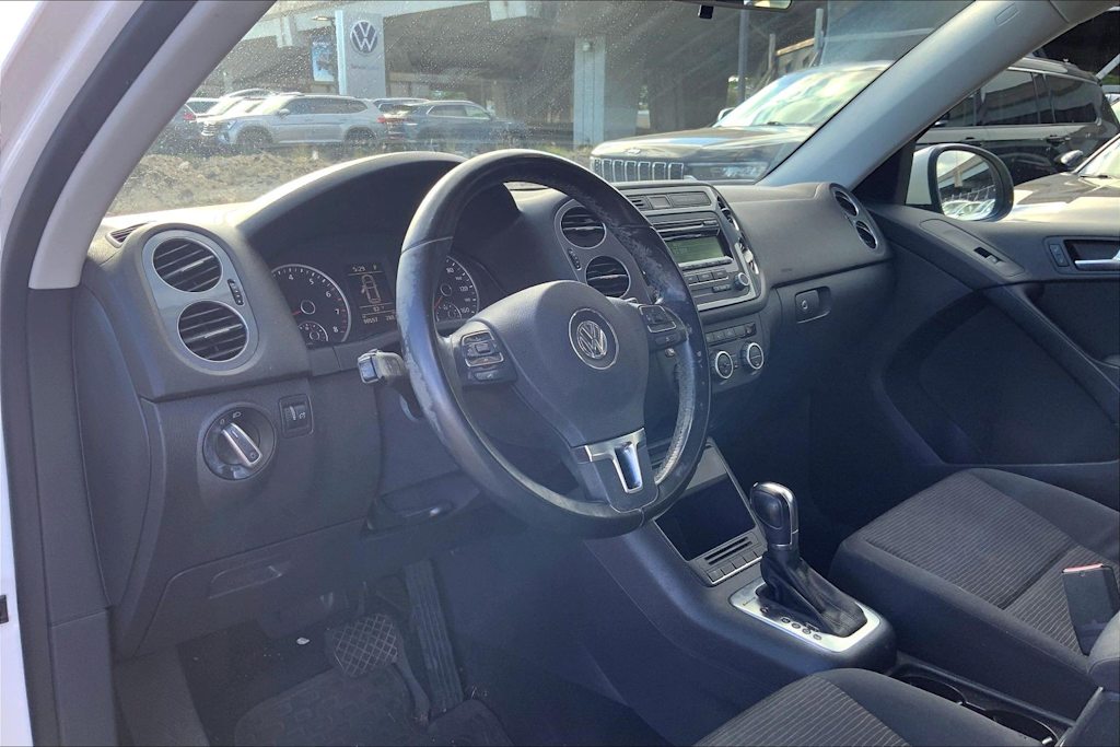 Thumbnail: 2013 Volkswagen Tiguan - 2