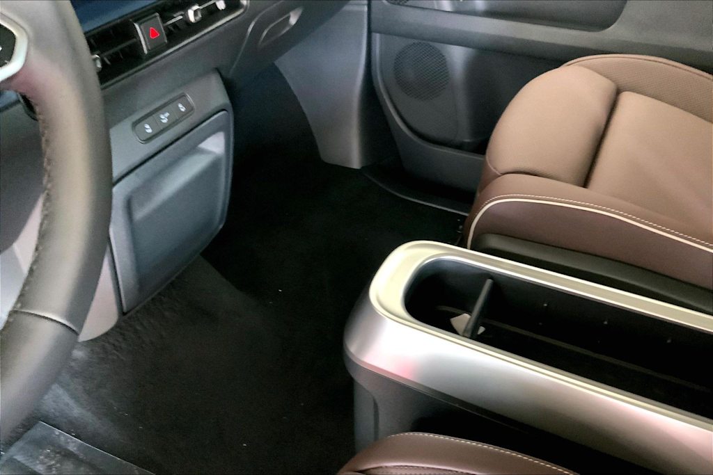 Thumbnail: 2025 Volkswagen ID.Buzz - 17