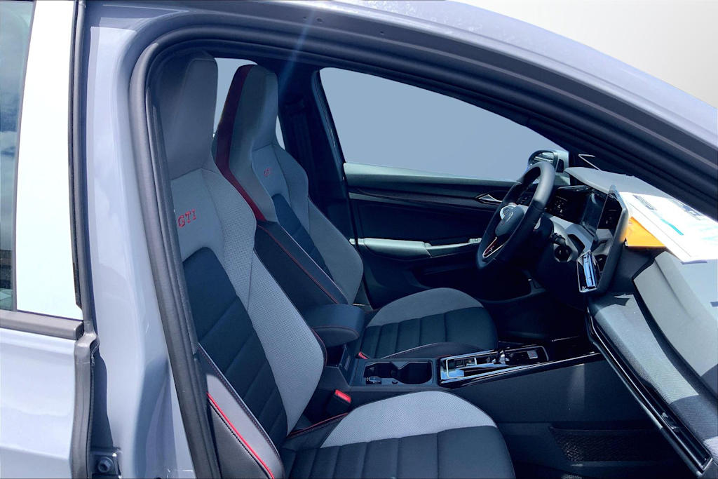 Thumbnail: 2026 Volkswagen Golf - 12