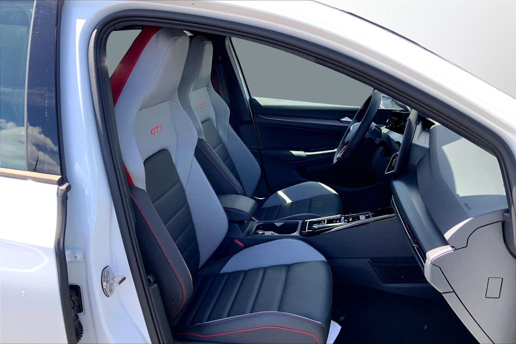 Thumbnail: 2026 Volkswagen Golf - 12