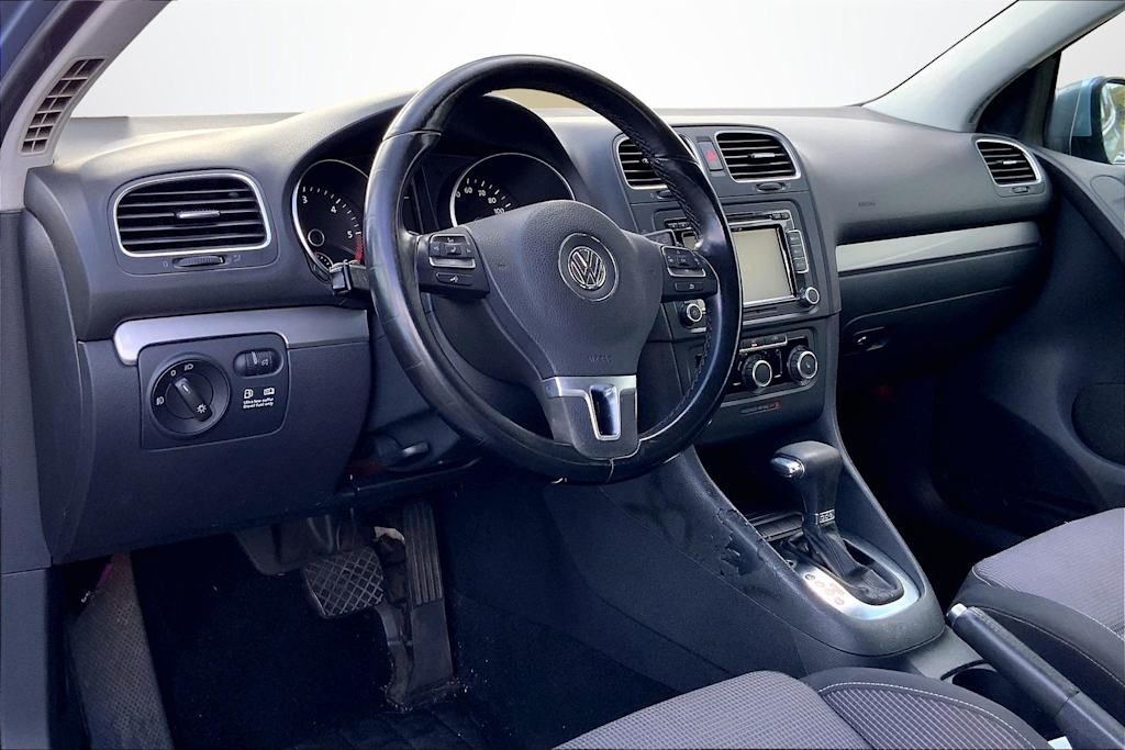 Thumbnail: 2011 Volkswagen Golf - 2