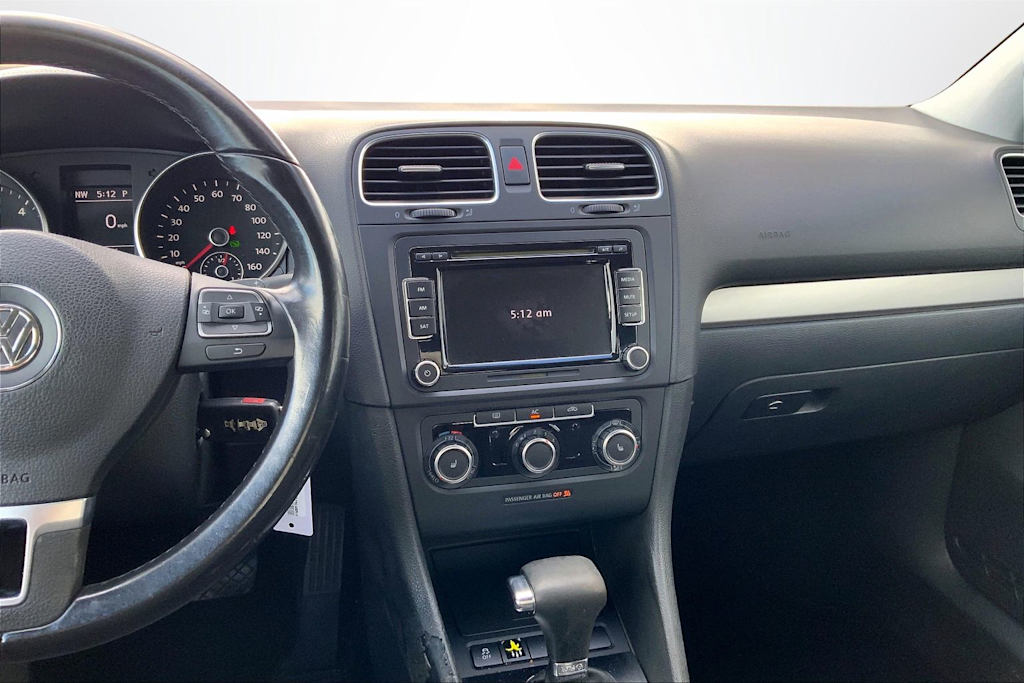 Thumbnail: 2011 Volkswagen Golf - 15