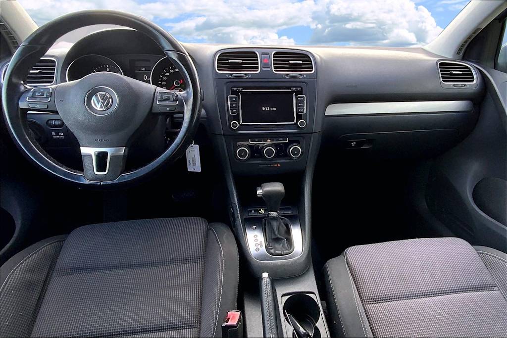 Thumbnail: 2011 Volkswagen Golf - 10