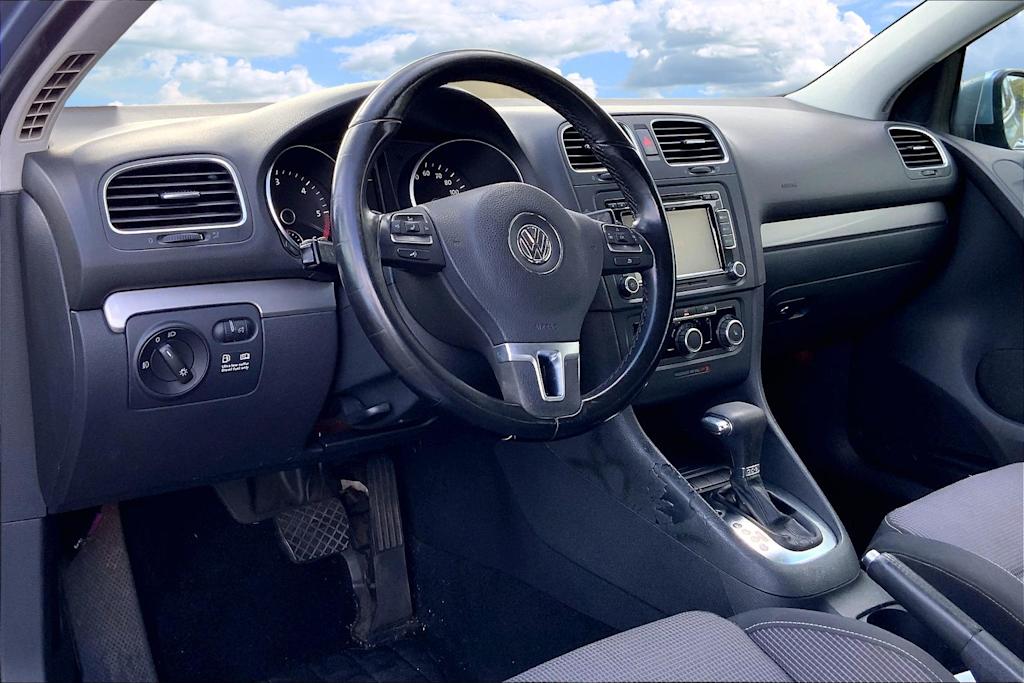 Thumbnail: 2011 Volkswagen Golf - 2