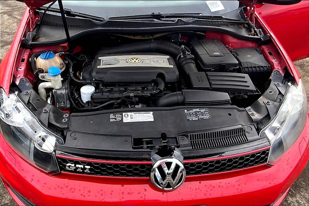 Thumbnail: 2011 Volkswagen Golf - 9