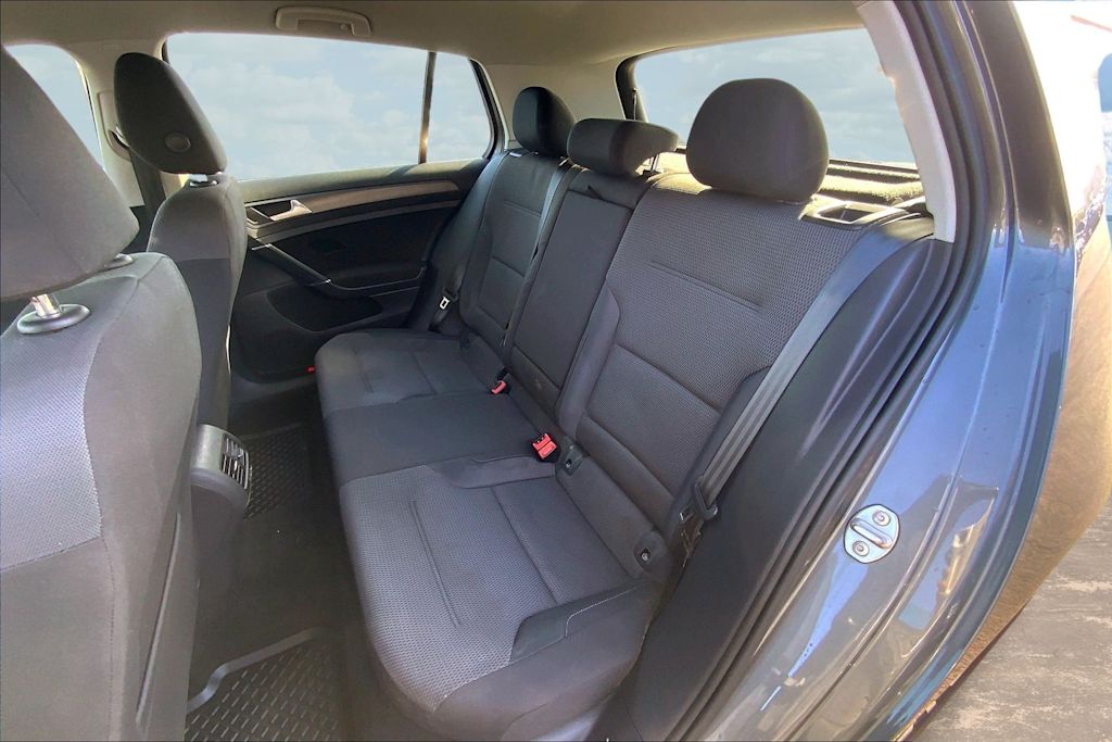 Thumbnail: 2019 Volkswagen e-Golf - 29