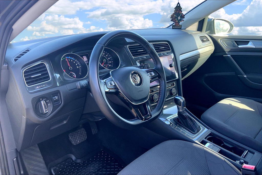 Thumbnail: 2019 Volkswagen e-Golf - 2