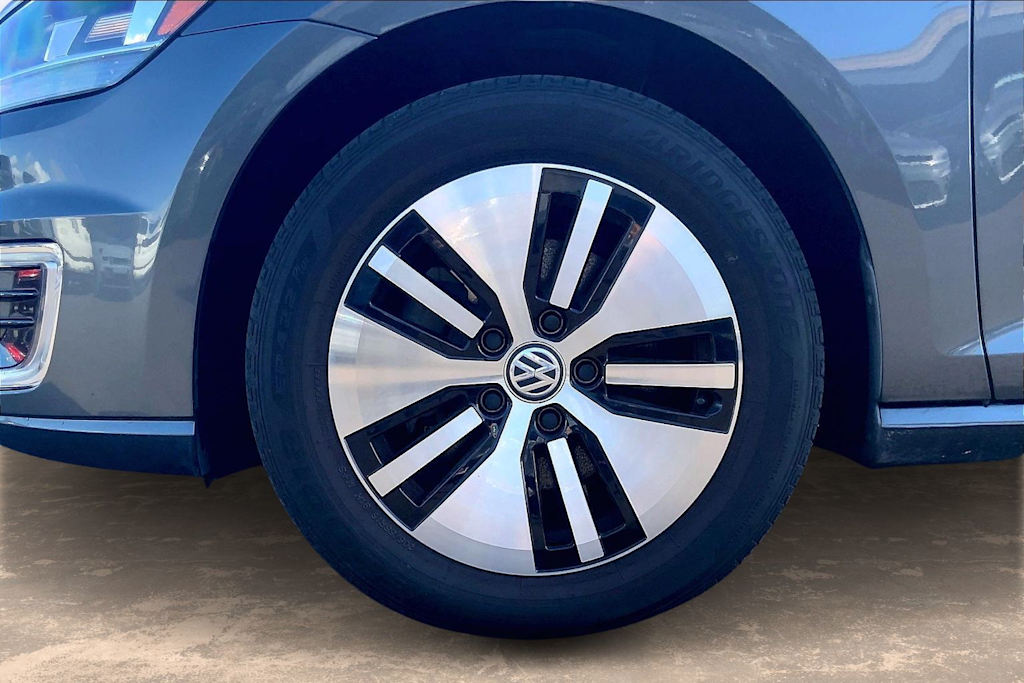 Thumbnail: 2019 Volkswagen e-Golf - 8