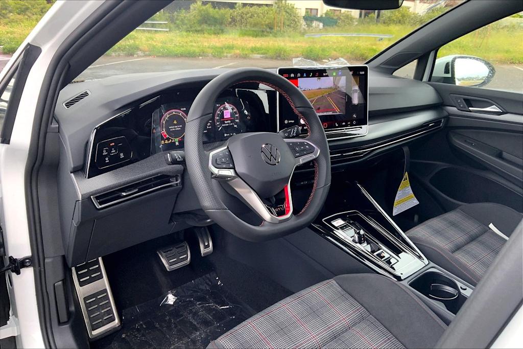 Thumbnail: 2026 Volkswagen Golf - 2