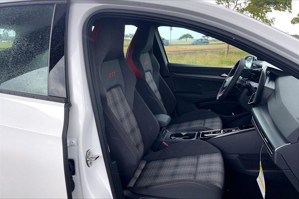 Thumbnail: 2026 Volkswagen Golf - 12