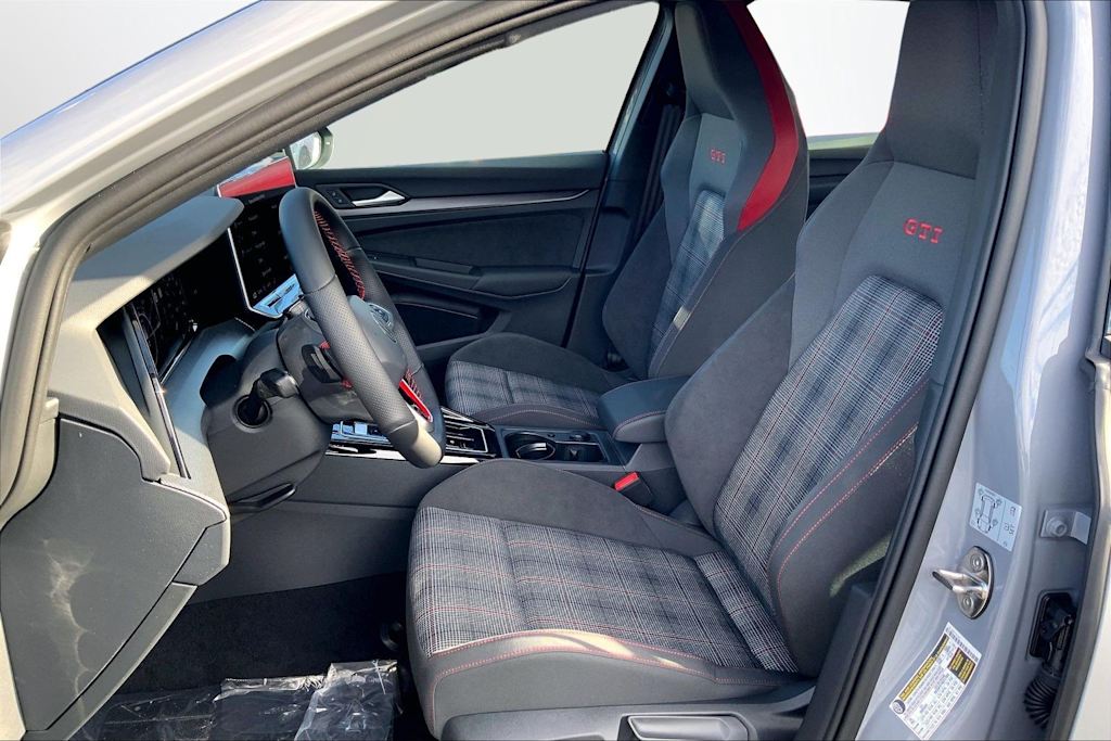 Thumbnail: 2026 Volkswagen Golf - 11