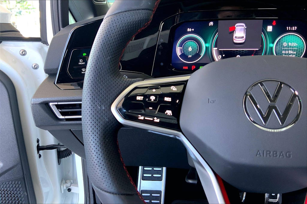 Thumbnail: 2024 Volkswagen Golf - 24