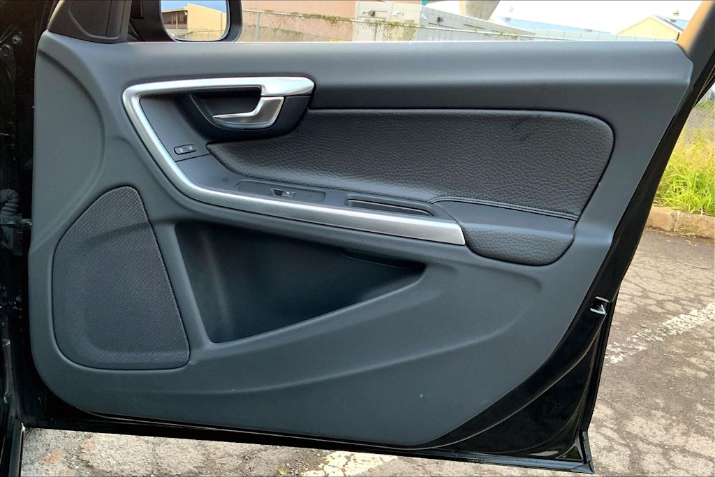 Thumbnail: 2012 Volvo S60 - 27