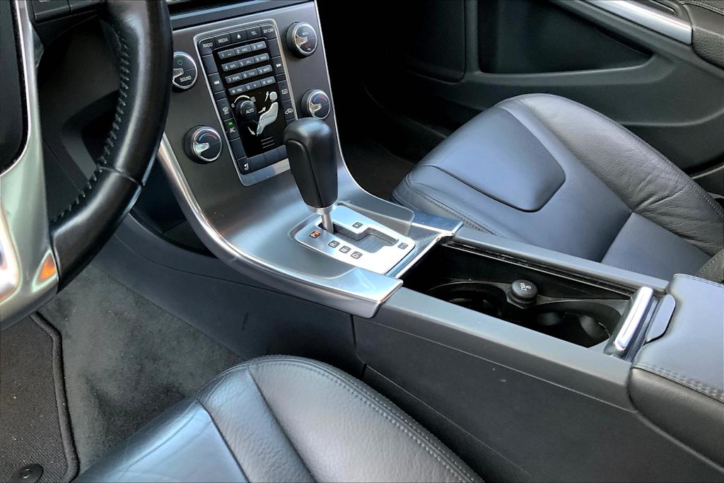 Thumbnail: 2012 Volvo S60 - 16