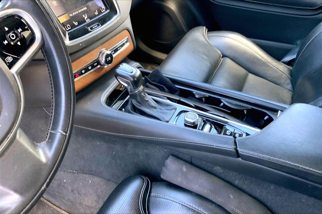 Thumbnail: 2018 Volvo XC90 - 17