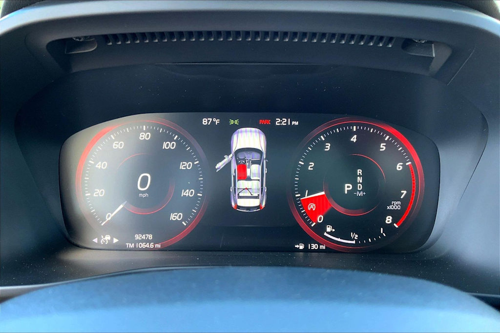 Thumbnail: 2019 Volvo XC40 - 17