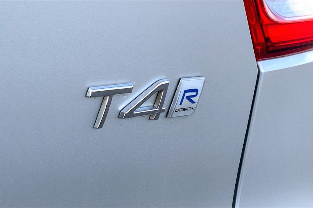 Thumbnail: 2019 Volvo XC40 - 7