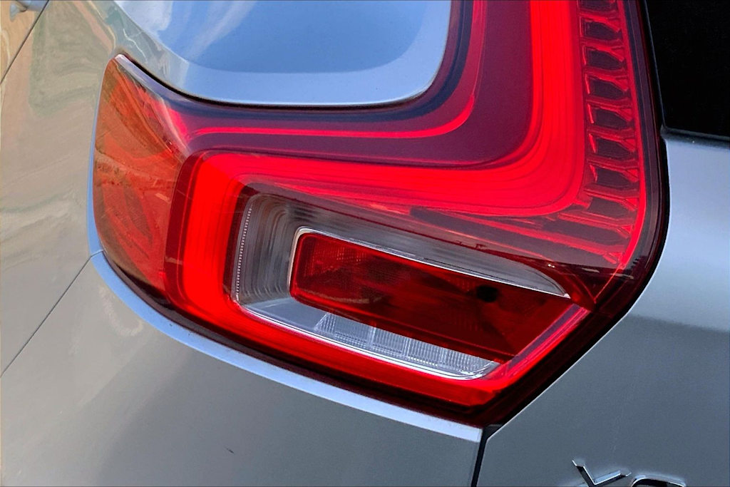 Thumbnail: 2019 Volvo XC40 - 31