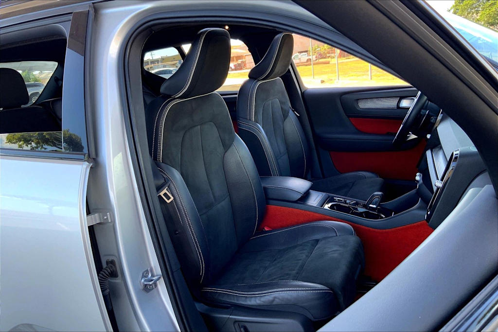 Thumbnail: 2019 Volvo XC40 - 11