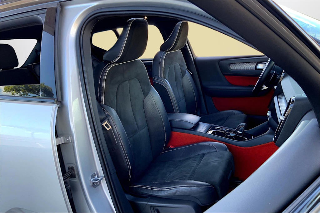 Thumbnail: 2019 Volvo XC40 - 11