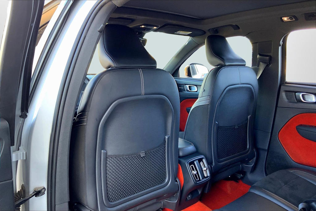 Thumbnail: 2019 Volvo XC40 - 12