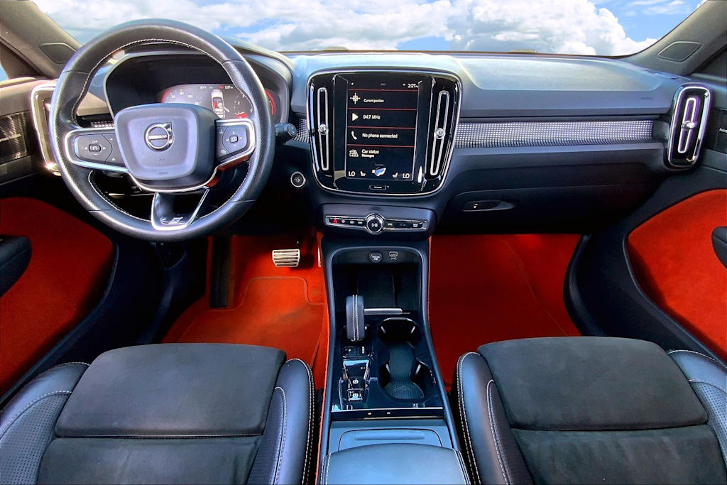 Thumbnail: 2019 Volvo XC40 - 9