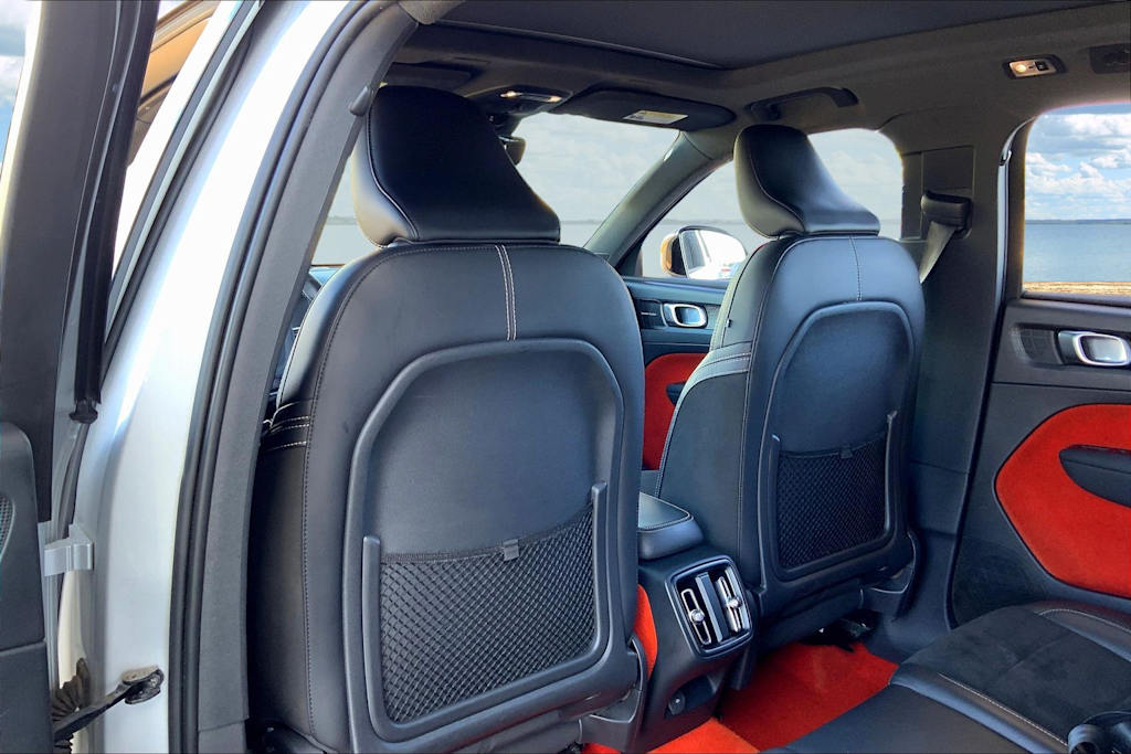 Thumbnail: 2019 Volvo XC40 - 12