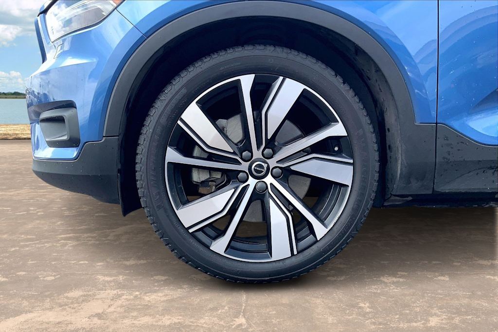 Thumbnail: 2021 Volvo XC40 - 8