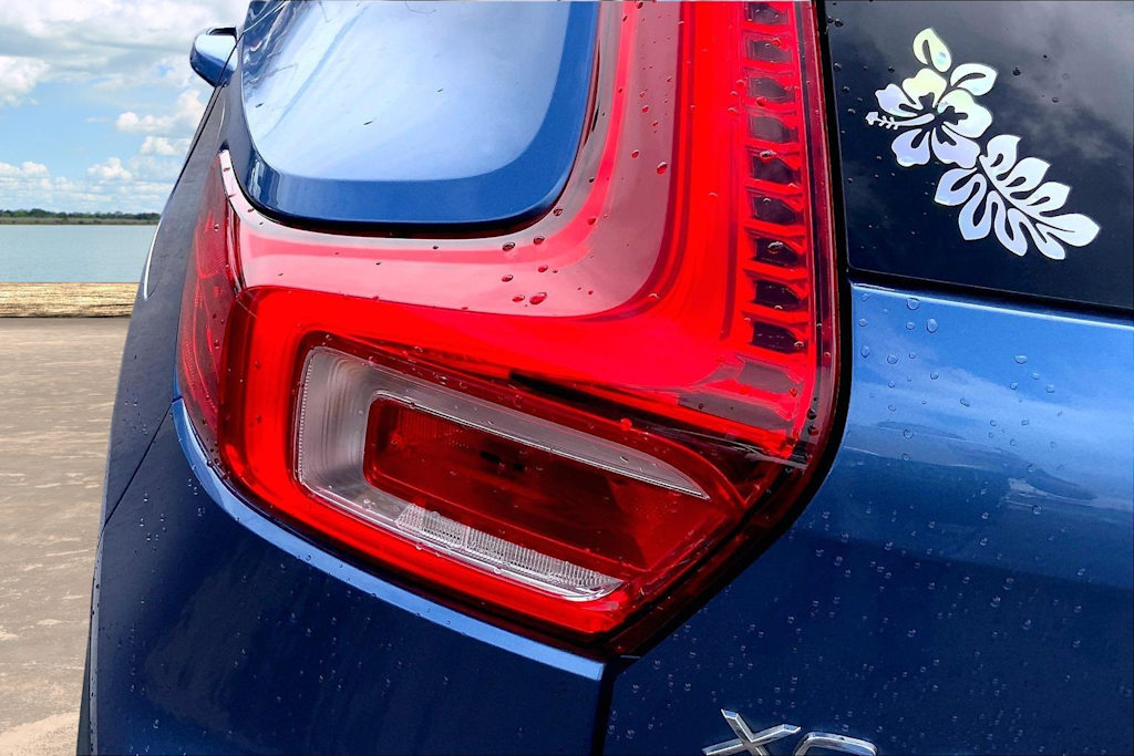 Thumbnail: 2021 Volvo XC40 - 32