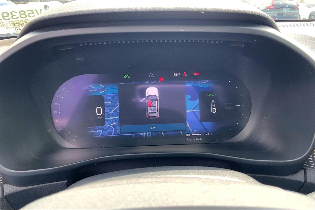 Thumbnail: 2021 Volvo XC40 - 17