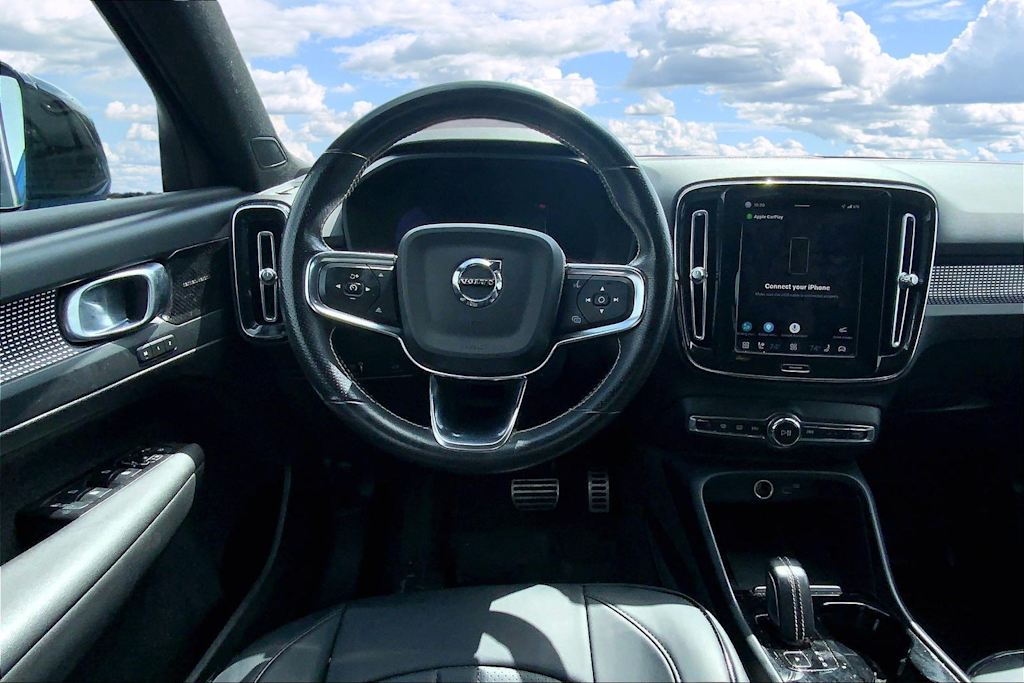 Thumbnail: 2021 Volvo XC40 - 14