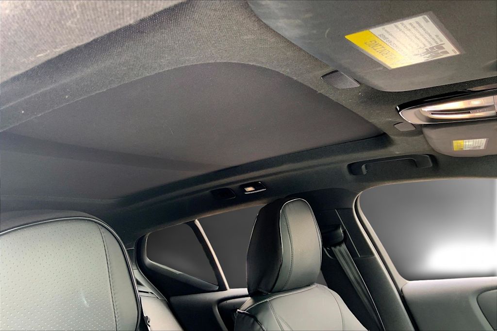 Thumbnail: 2021 Volvo XC40 - 30