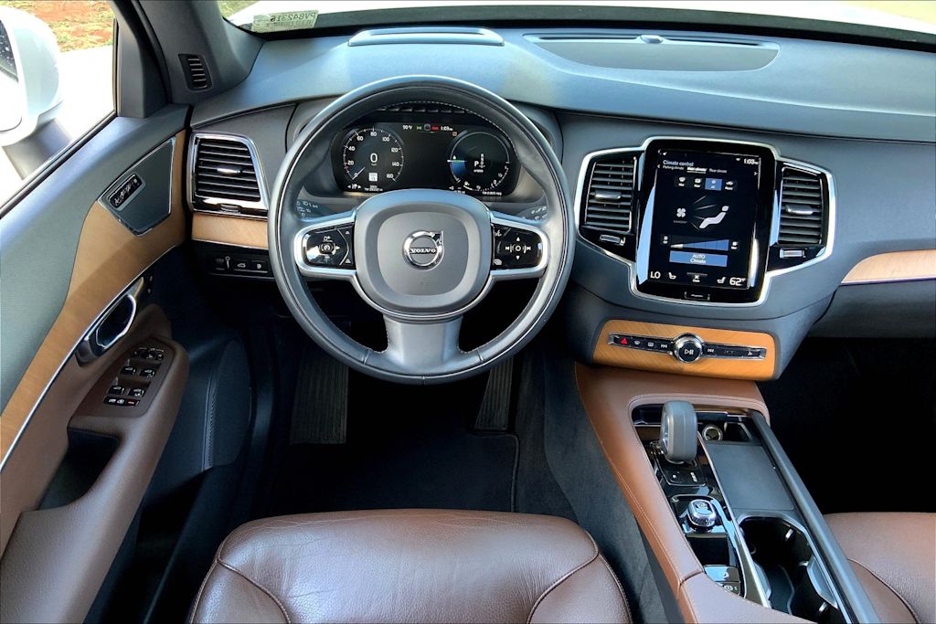 Thumbnail: 2022 Volvo XC90 - 13
